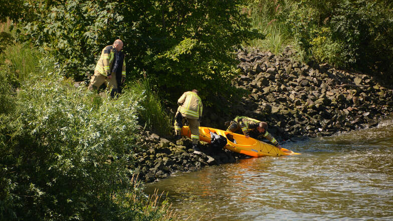 Kajakunfall konnte das Boot aus der Elbe bei Geesthacht geborgen werden. Der Vorfall ereignete sich am Sonntag vor einer Woche.