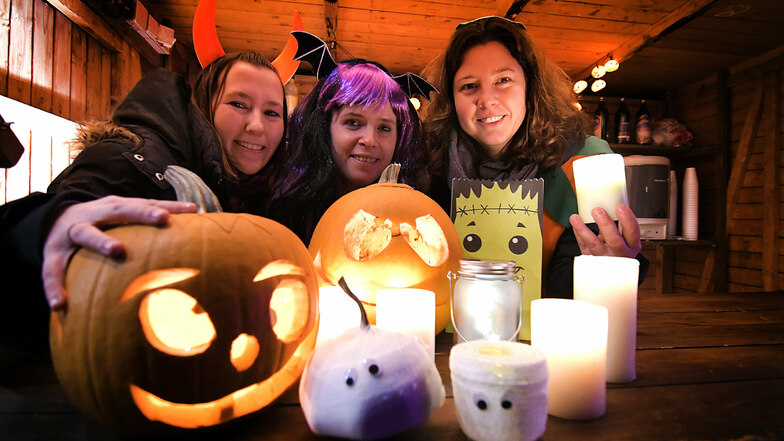 Das Halloween-Fest in Ostrau ist einer der Höhepunkte im Kulturkalender des Ortes. Organisiert wird das Fest vom Förderverein der Ostrauer Feuerwehr. Unterstützung gibt es vom Kinderförderverein und der Kita.
