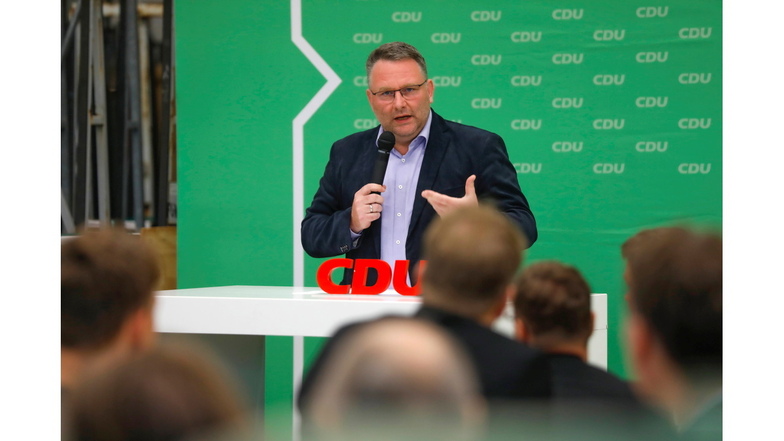 Christian Hartmann, der CDU-Fraktionsvorsitzende im Sächsischen Landtag, war der Einladung nach Löbau gefolgt und erläuterte seinen Lösungsansatz.