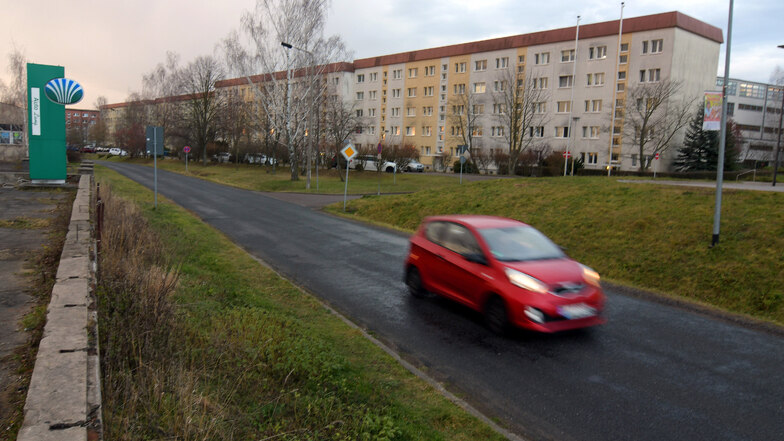 Die Döbelner Straße ist bisher in beide Richtungen befahrbar. Einmal im Jahr wird sie zur Einbahnstraße. Eine Möglichkeit, auch zukünftig mehr Platz zu schaffen?