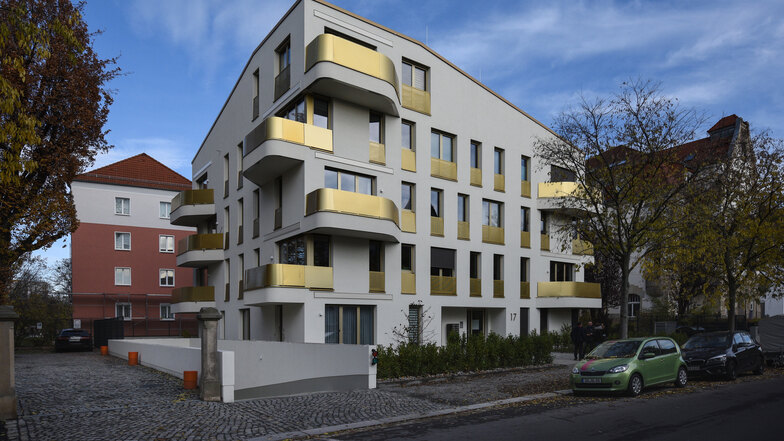 Außen markant mit goldfarbenen Balkonen hat das Haus in der Haydnstraße auch im Inneren einiges zu bieten. Hier wird Technik von morgen getestet.