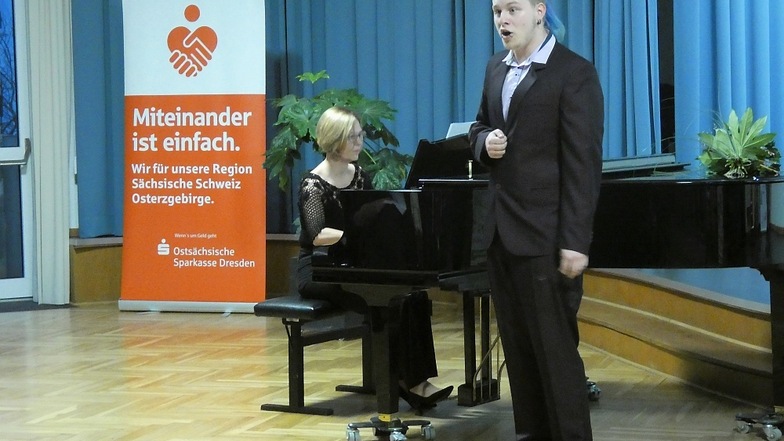 Fabian Karl Schulze aus Hoyerswerda wird im Rahmen des Eröffnungskonzertes der Hoyerswerdaer Musikfesttage den Ehrenpreis der Stadt Hoyerswerda im Wettbewerb „Jugend musiziert“ erhalten.