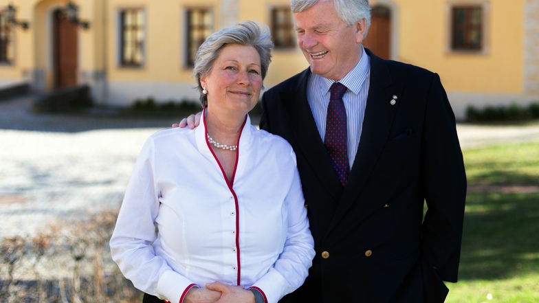 Prof. Dr. oec. Georg Prinz zur Lippe (r.) und seine Frau freuen sich auf Ihren Besuch im historischen Weingut Schloss Proschwitz.