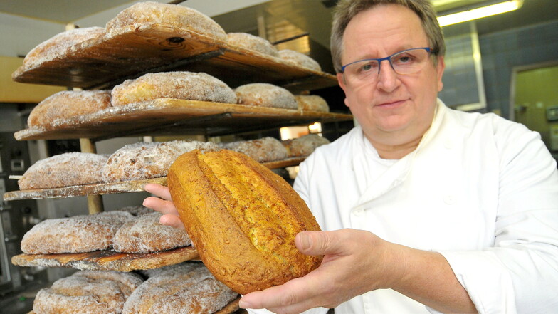 Der Nossener Bäcker Peter Liebe. Früher gab es im Stadtkern von Nossen 17 Bäcker, heute ist er der einzige. In der gesamten Kleinstadt sind es noch drei.
