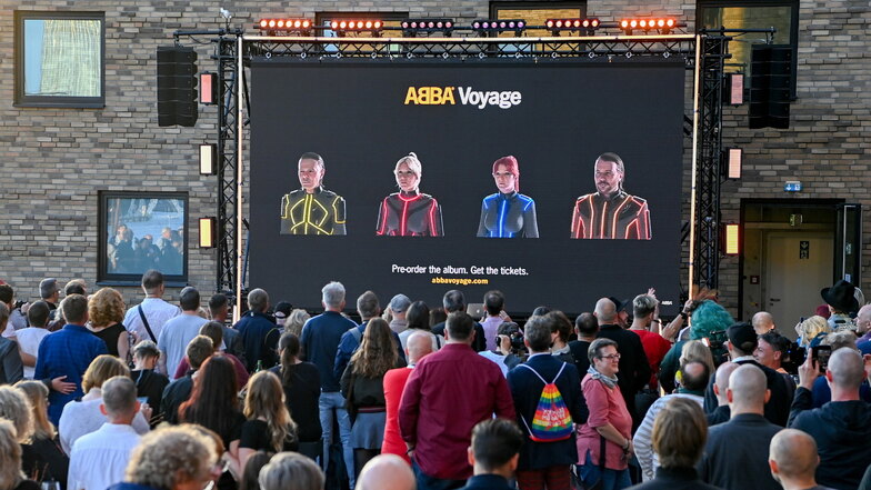 Pressekonferenzen zu den neuen Plänen von Abba fanden gleichzeitig in Berlin, London, Stockholm, New York, Sydney und Tokio statt.