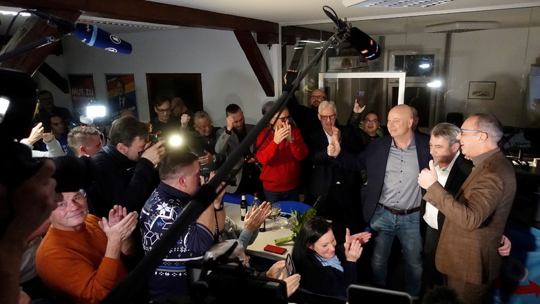 AfD-Wahlsieg in Pirna: Das sind die Reaktionen