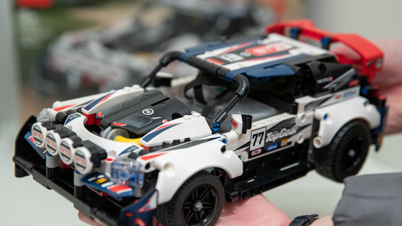 Mit dem Lego Technic Top-Gear Ralleyauto mit App-Steuerung will Lego nun auch verstärkt Erwachsene als Kunden gewinnen. 