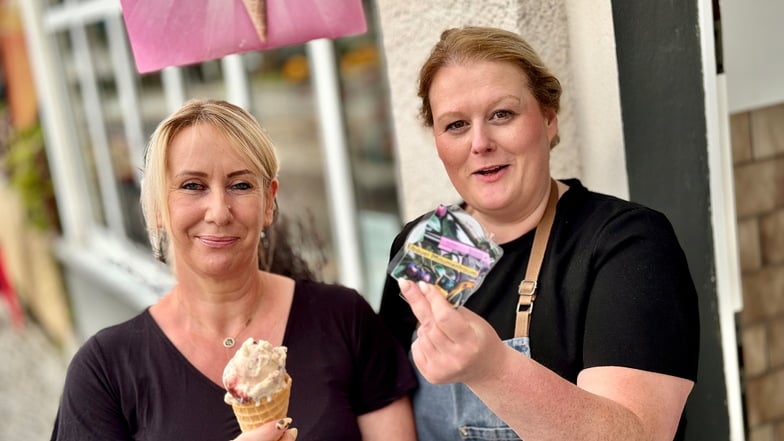 Manuela Euhuber und Alexandra Breuer (r.) von der Eibauer Milchbar zeigen das  neue Eis.