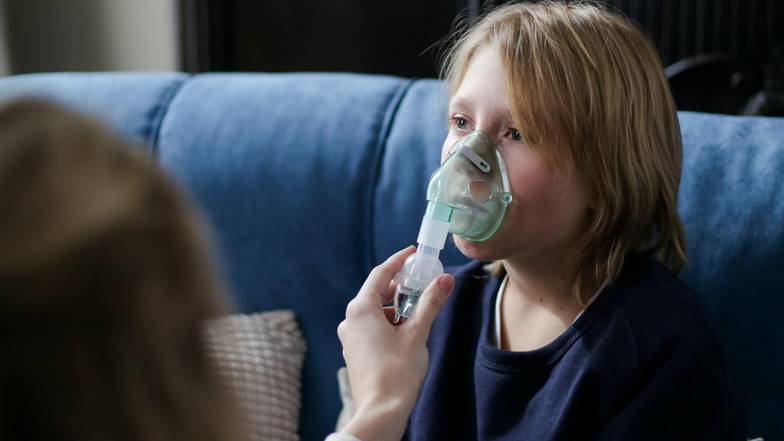 Sollten erkältete Kinder inhalieren?