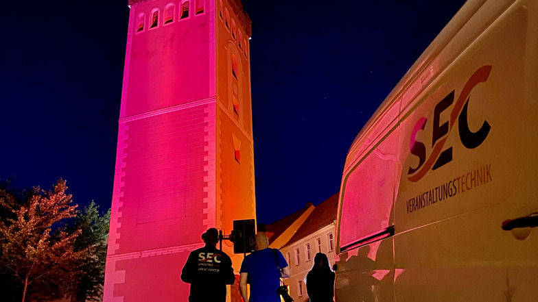 Night of Light am 22. Juni in Kamenz. Die SEC Veranstaltungstechnik ließ zum Beispiel den Roten Turm erstrahlen.