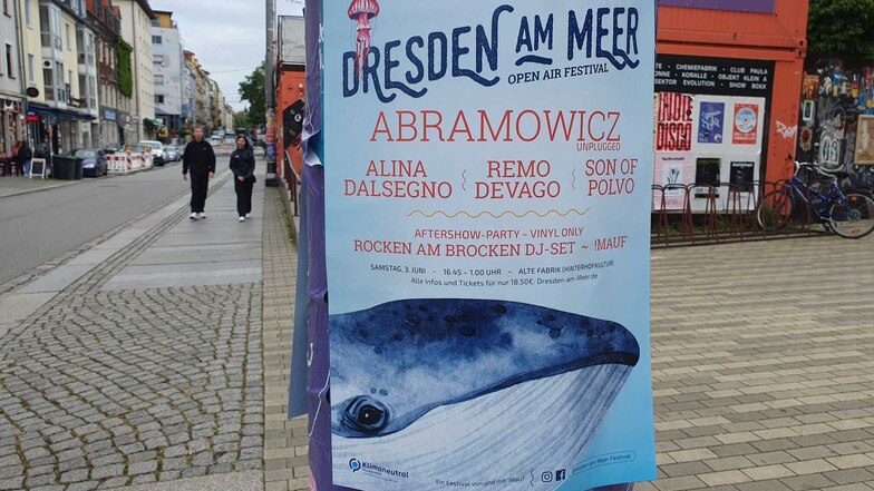 Vor allem in der Dresdner Neustadt nicht zu übersehen: die maritimen Plakate für "Dresden am Meer" am 3. Juni in der Alten Fabrik. Für das Artwork zeichnet Veranstalter DJ !mauf selbst verantwortlich - im "wahren Leben" ist er Grafiker.