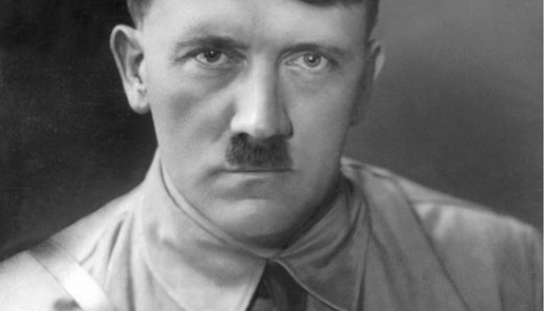 In München bereitet Adolf Hitler seinen eigenen Putsch vor. Was in Sachsen geschieht, ist ermutigend für ihn und seine Pläne.