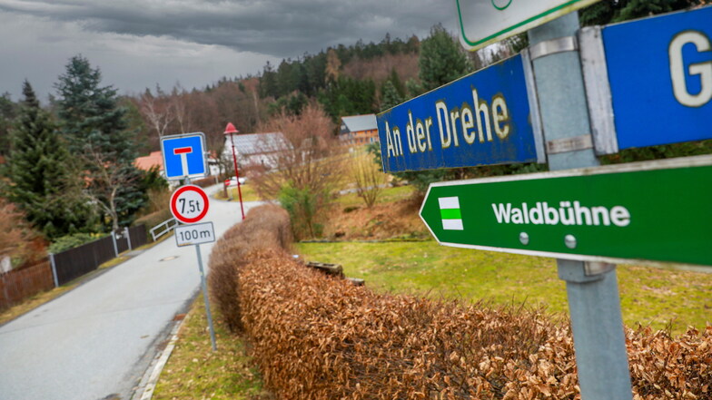 Die Straße "An der Drehe" in Jonsdorf dürfen generell nur Fahrzeuge bis 7,5 Tonnen nutzen.