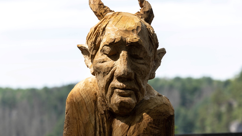 Dieser Teufel wurde von der tschechischen Künstlerin Jitka Kůsová gefertigt.