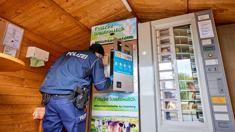 Sächsische Schweiz: Diebe brechen zwei Milchtankstellen auf