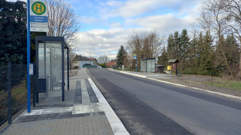 In Lomnitz müssen zwei Bushaltestellen verlegt werden weil die Lomnitzer Straße saniert wird.