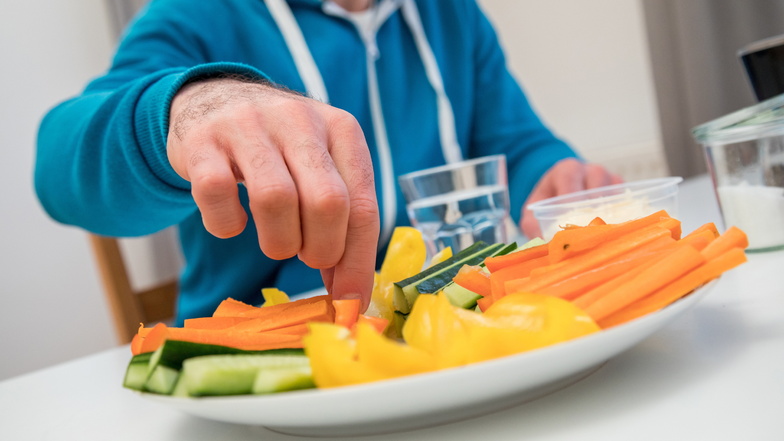 Gesunde Ernährung mit viel Gemüse schützt die Gefäße.