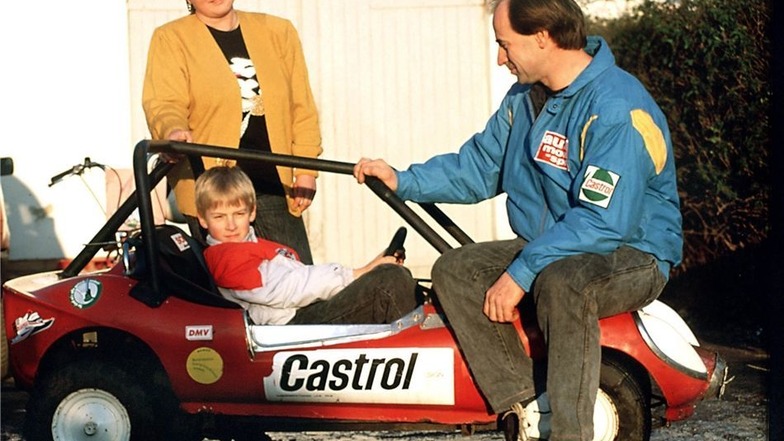 Die Rennfahrerfamilie Mücke 1990: Eva, Stefan und Peter.