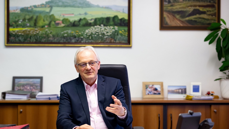 Bürgermeister Uwe Steglich hat den 21. Haushaltsplan für Stolpen vorgelegt - für ihn ist er zugleich der letzte.
