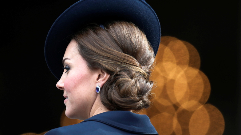 Die britische Prinzessin Kate hat nach Bekanntmachung ihrer Krebsdiagnose von vielen Menschen Zuspruch erhalten.