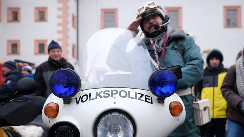 Dieser Biker aus Zwickau reiste mit mit einem Polizei-Krad der DDR an.