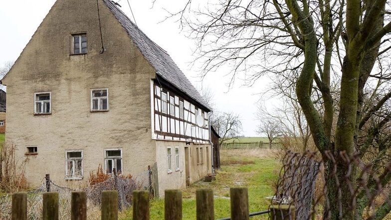 Dieses ehemalige Bauernhaus in Abend Nr. 8 wird mit einem Gutachterwert von nur 3100 Euro angegeben.