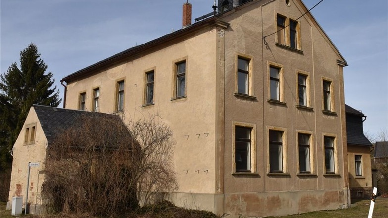 Klingenberg will auch die alte Schule im Ortsteil Friedersdorf veräußern.