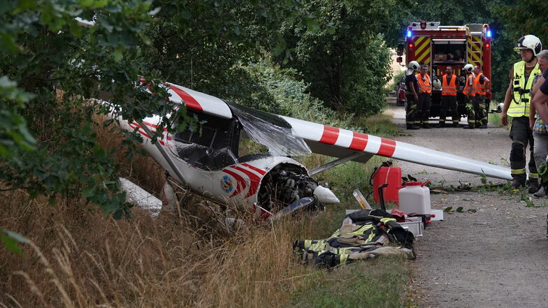 Bei dem Absturz des Ultraleichtflugzeugs in Mohorn wurden zwei Menschen verletzt.