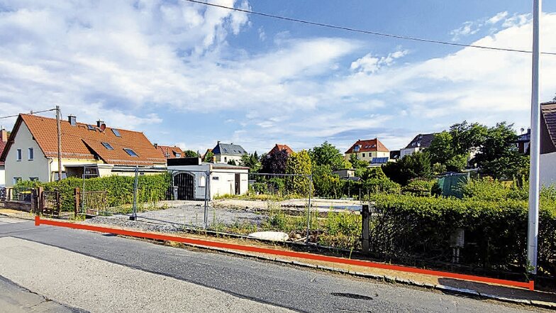 Vollständig erschlossenes Baugrundstück in Radebeul bei Dresden / Mindestgebot 325.000 Euro