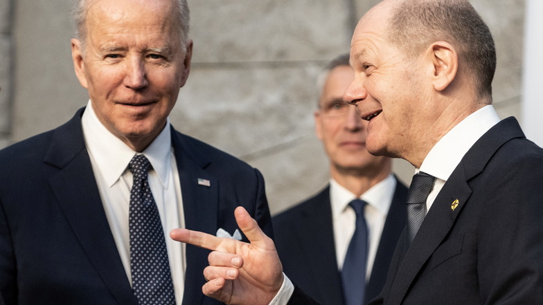US-Präsident Biden (links) und Kanzler Scholz am Donnerstag beim Nato-Gipfel in Brüssel.