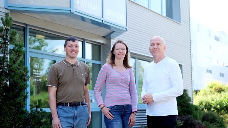 Die Gründer Dr. Martin Groß (l.) und Michael Heidan sowie Mitarbeiterin Lisa Kaminski.