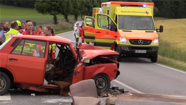Schwerer Unfall auf der B178 in Sachsen zwischen Herrnhut und Zittau.