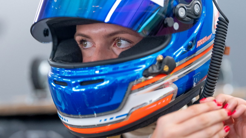 Esmee Hawkey bleibt beim Dresdner Motorsport-Team T3.