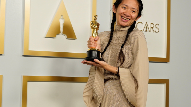 Regisseurin Chloe Zhao erhielt den Oscar für die beste Regie für "Nomadland".