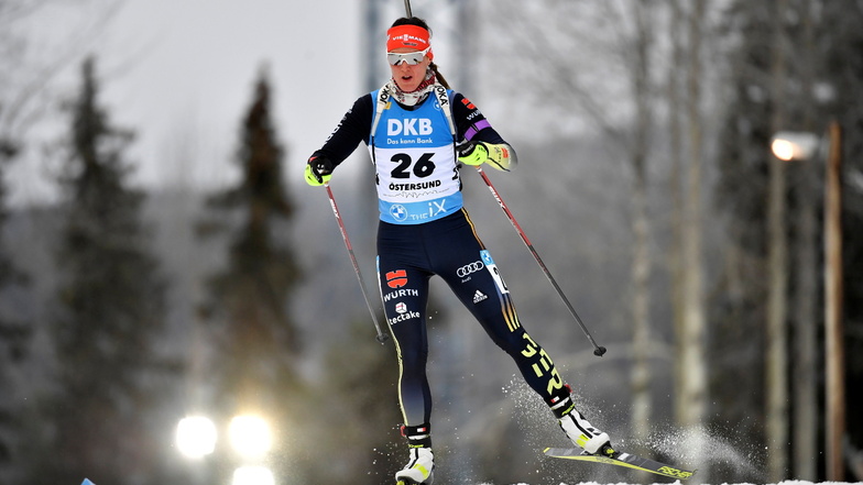 Denise Herrmann wurde beim Biathlon-Weltcup-Auftakt im schwedischen Östersund im Einzel über 15 Kilometer Dritte.