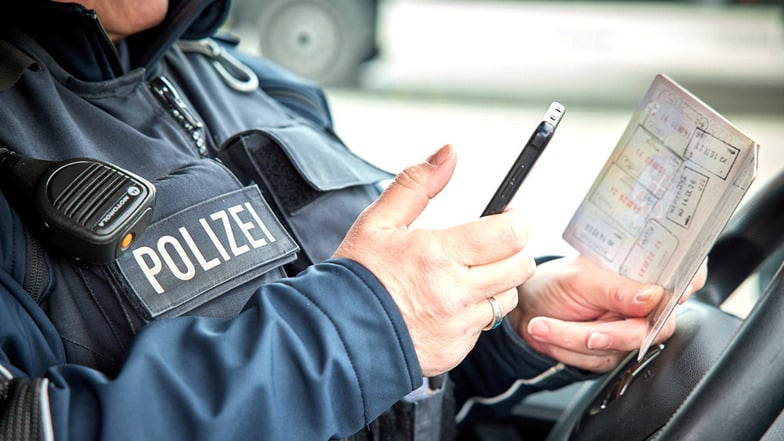 Pirna: Bundespolizei schnappt Schleuser