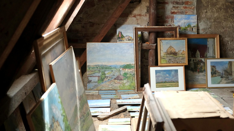 Viele seiner Bilder lagert Ulrich Jungermann direkt neben seinem Atelier.