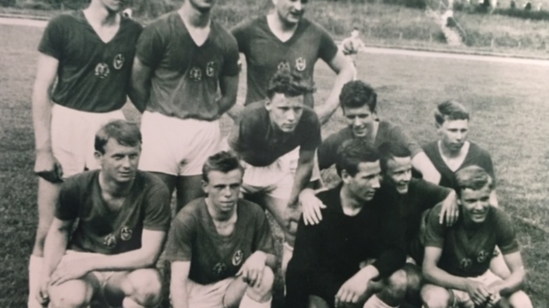 Diese Löbauer Mannschaft wurde 1971 Bezirksmeister und stieg in die DDR-Liga auf. 
