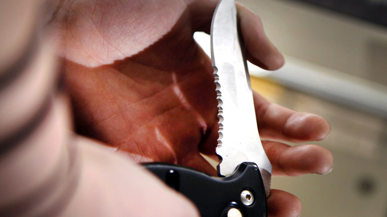 Ein 23-Jähriger wurde in der Südvorstadt unter anderem mit einem Messer bedroht.