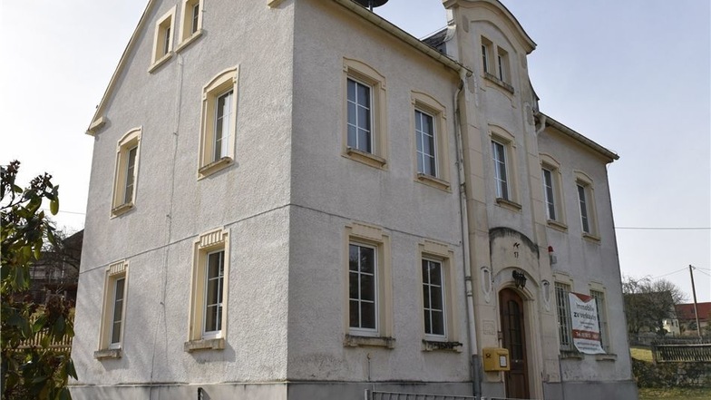Das alte Gemeindeamt im Ortsteil Klingenberg erweist sich als Ladenhüter.