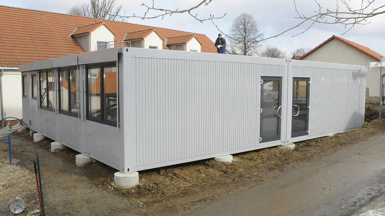 Container als Erweiterung oder Ausweichquartier für Kitakinder sind schon seit Jahren Usus. Hier ein Beispiel aus dem Jahr 2010 aus Polenz bei Pirna. Auch die Kita Spielburg in Streumen soll mit den mobilen Räumen erweitert werden.