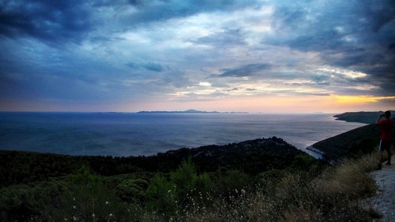 Sonnenuntergang auf der kroatischen Insel Korcula.