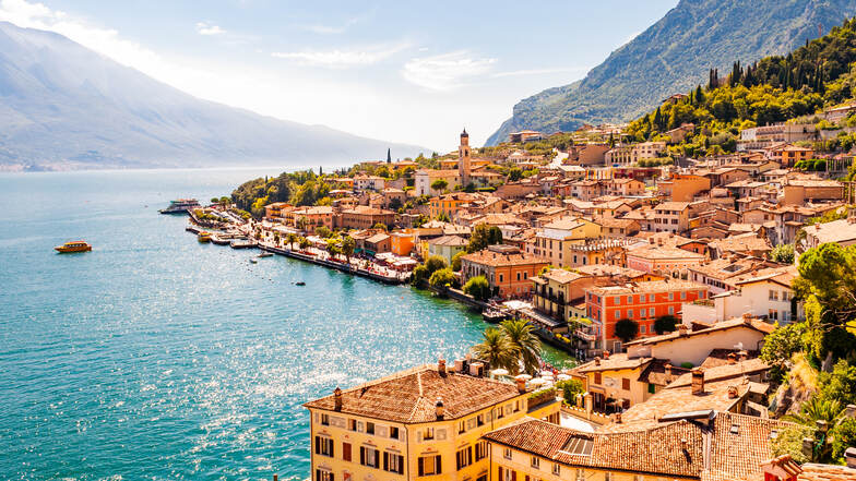 Limone sul Garda trägt schon die typische Zitrone im Namen, die auf den Märkten hier überall zu finden ist.