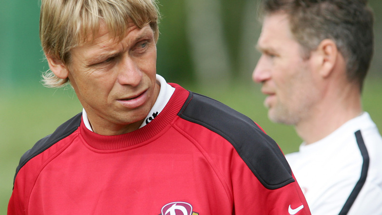 Sven Köhler spielte eine Saison für Erzgebirge Aue (1995/96). Wechselte 2001 zu Dynamo, wo er zunächst als Spieler und später als Co-Trainer aktiv war.