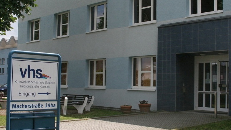 Die Regionalstelle der Volkshochschule Bautzen ist seit vier Monaten coronabedingt geschlossen. Ob es nach den Osterfreien weitergeht, ist fraglich.