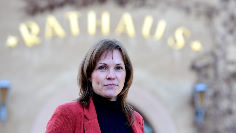 Mandy Gubsch, die neue Bürgermeisterin von Seifhennersdorf, ist jetzt 100 Tage im Amt.