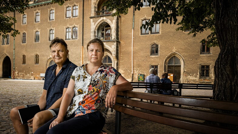 Jeannette und Jens Mahlow vom Meißner Verein "Mit Zahnrad und Zylinder" engagieren sich seit 2016 für eine nachhaltige Nutzung des historischen Gebäudes.