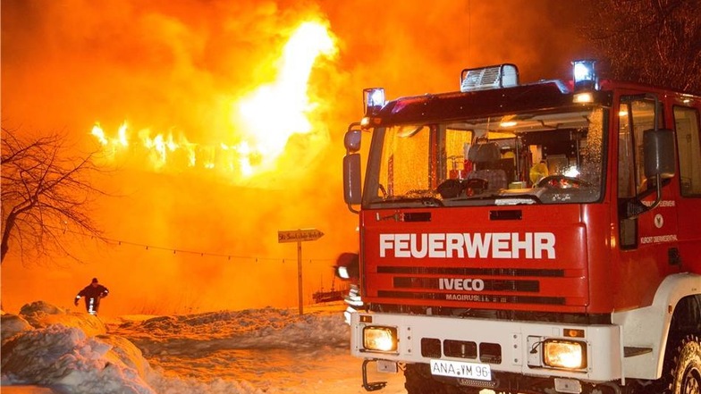 Im Einsatz waren die Feuerwehren aus Oberwiesenthal, Hammerunterwiesenthal, Kretscham-Rothensehma, Neudorf, Cranzahl, Bärenstein, Buchholz und Schwarzenberg.