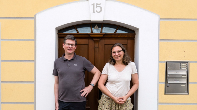 Janet Conrad und Dr. Christian Conrad haben ein Görlitzer Altstadthaus klimaneutral gemacht. Sie wollen Ängste nehmen.
