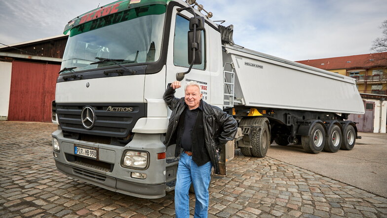 Harald Schumann aus Pirna war mit dem Lkw 56 Jahre auf Achse. Durch ganz Europa fuhr er. Unfallfrei. Jetzt hat er aufgehört. Schweren Herzens.